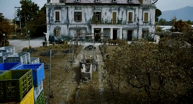 格莫拉:一言不合就枪杀了市长,为毁尸灭迹把尸体埋到了矿场里!