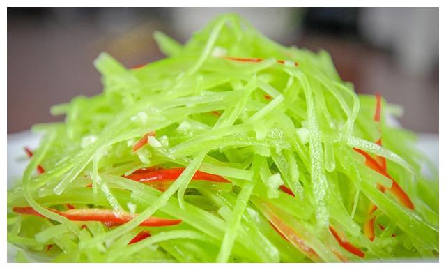 凉拌莴笋丝用不用焯水厨师长最接地气做法原汁原味真清脆