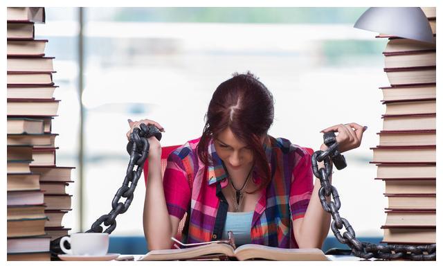 女子为母则刚?标签背后是丧偶式婚姻的枷锁,3把钥匙帮你摆脱