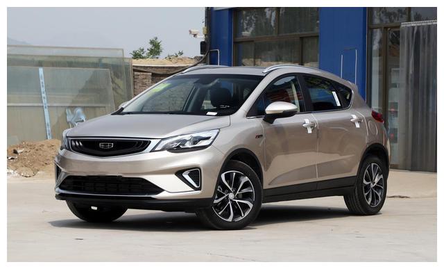 作为跨界车型,今天推出的紧凑型suv具有动感,流线型外观和家庭风格的