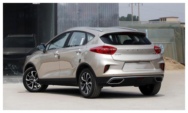 外观漂亮小溜背配置丰富八万起售吉利帝豪gs