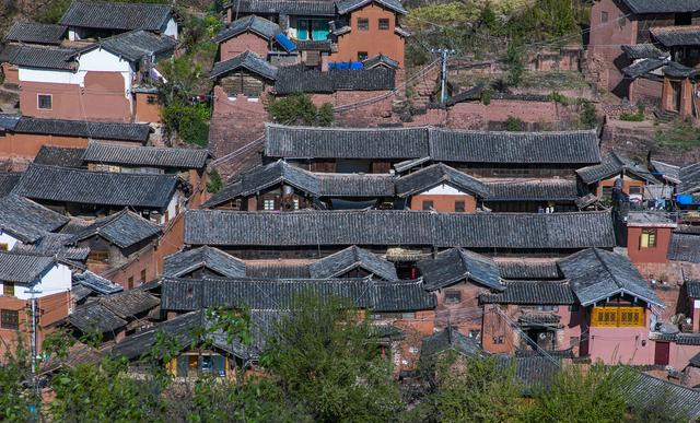 云南省唯一没有改过名字的村落，距今1000年，这才是世外桃源休闲区蓝鸢梦想 - Www.slyday.coM
