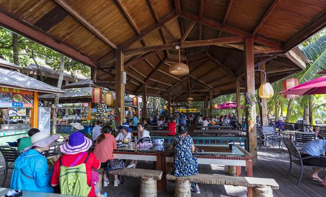 三亚最实惠的海岛:消费不到蜈支洲岛一半,游客表示太良心休闲区蓝鸢梦想 - Www.slyday.coM 三亚最实惠的海岛:消费不到蜈支洲岛一半,游客表示太良心休闲区蓝鸢梦想 - Www.slyday.coM