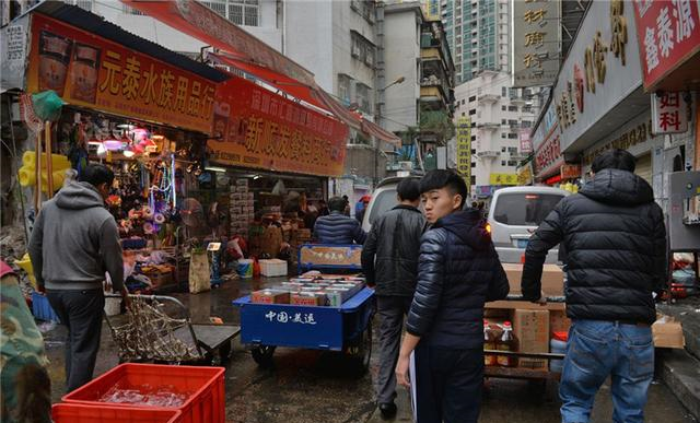 为何很多深圳房东，宁愿空着房子积灰，也不愿意“降价出租”呢？|房东|降价|租客_新浪新闻