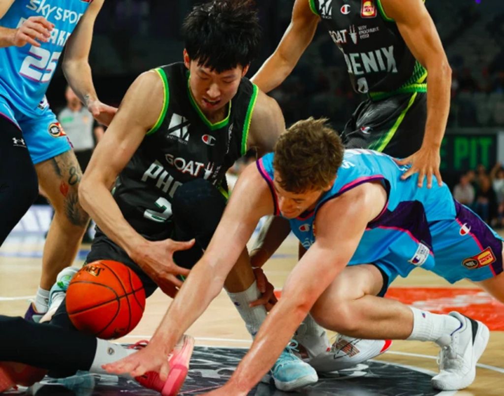 周琦在澳洲改变风格!克服在NBA打球时期的软肋,场外号召力十足