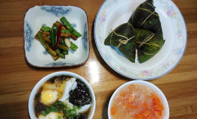 看见孩子同学吃的早餐，想想我孩子吃的，我感觉自己是一个假妈妈休闲区蓝鸢梦想 - Www.slyday.coM