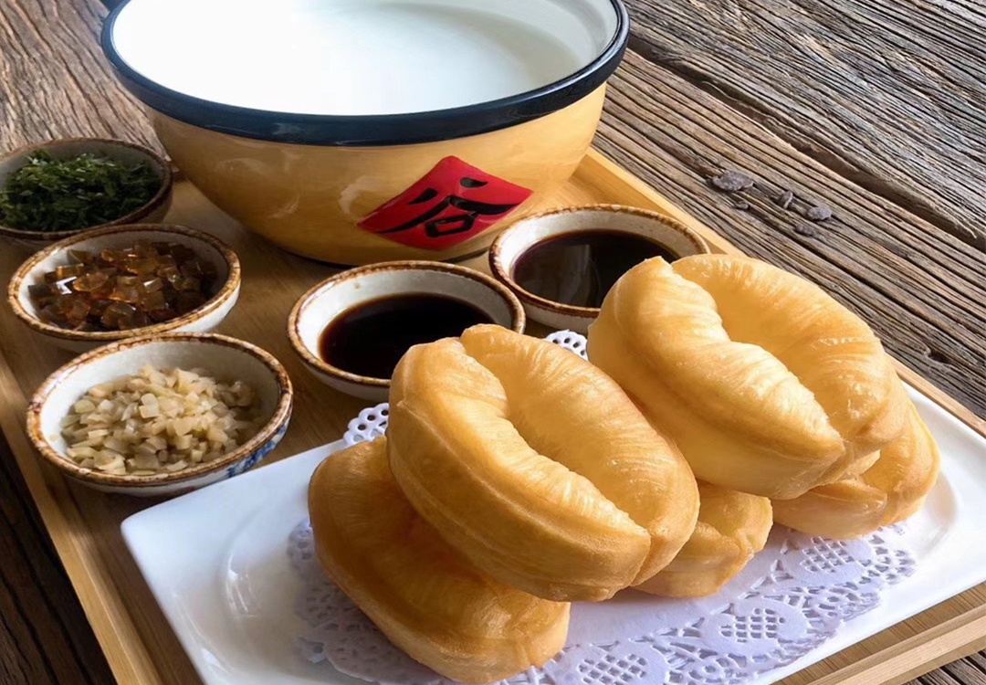 教你国宴油条的正宗做法松脆酥软黄磊都翻车的国民早餐