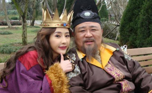 沙尔汗回到月氏国后,娜鲁又被沙尔汗利用,先后杀死了霸占自己的差斥和