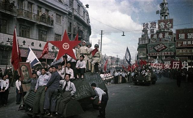 欢庆解放战争的伟大胜利|彩照|解放战争|胜利_新浪新闻