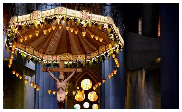 盖了136年终于要完工！结果被曝是“违章建筑”，罚款近3亿元休闲区蓝鸢梦想 - Www.slyday.coM