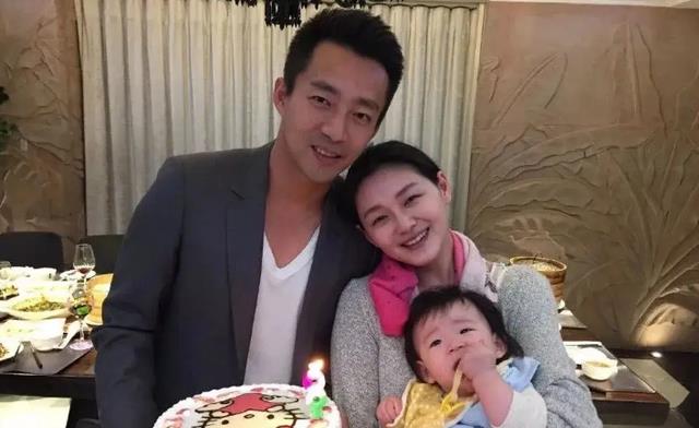 汪小菲母亲回应“孩子抚养权”、“是否随大S去<a href=