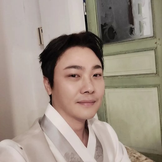 nrg原成员李成真宣布将与交往三年女友结婚__财经头条