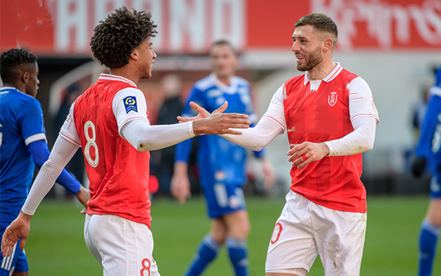 法甲昂热遭遇6连败毫无状态可言兰斯连续抢分状态回暖