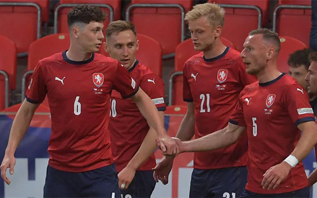 欧国联捷克对阵西班牙斗牛士主帅恩里克表示必须清空自己