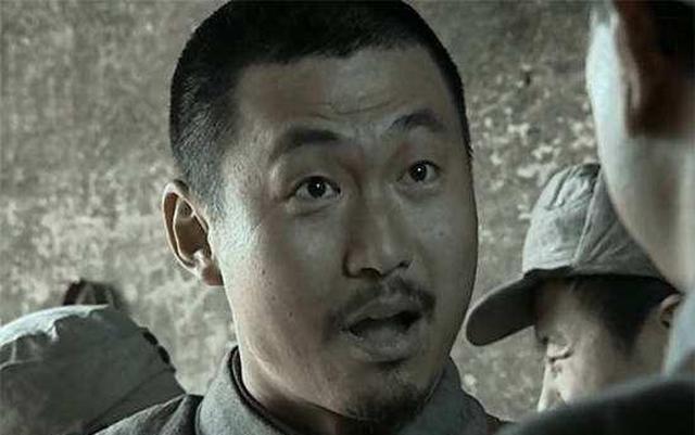 亮剑张大彪吃牛肉罐头李云龙吃大饼差距怎么这么大