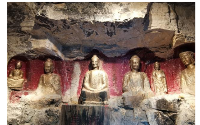 山东这座佛教名山，在深秋非常美，有30米高贴金大佛，值得一游休闲区蓝鸢梦想 - Www.slyday.coM