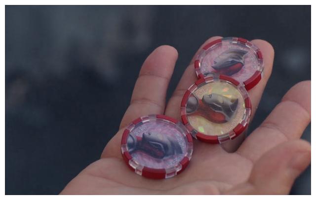 泽塔奥特曼:持有平成三杰勋章的神秘人是谁美妈锦囊小哲 2020-06-21