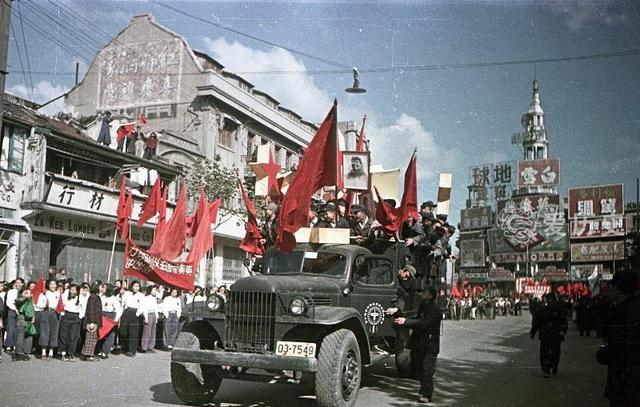 欢庆解放战争的伟大胜利|彩照|解放战争|胜利_新浪新闻