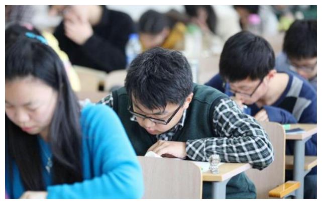 95后大学生辞职信火了，原因很是嚣张，老板看后觉得自己欠员工的休闲区蓝鸢梦想 - Www.slyday.coM