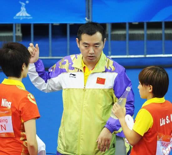 同样退赛,孔令辉对刘诗雯和丁宁的差别待遇,他更适合做主管教练