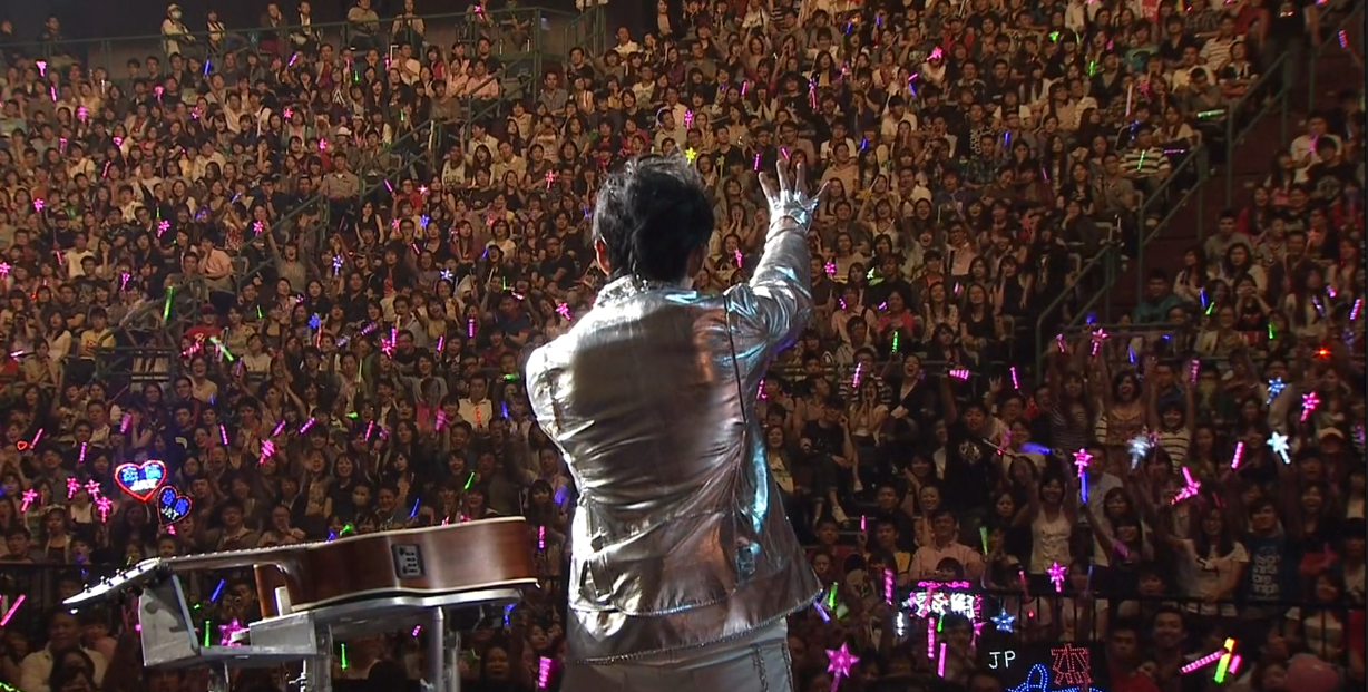 周杰伦无与伦比演唱会,《一路向北》引万人大合唱现场,太震撼了