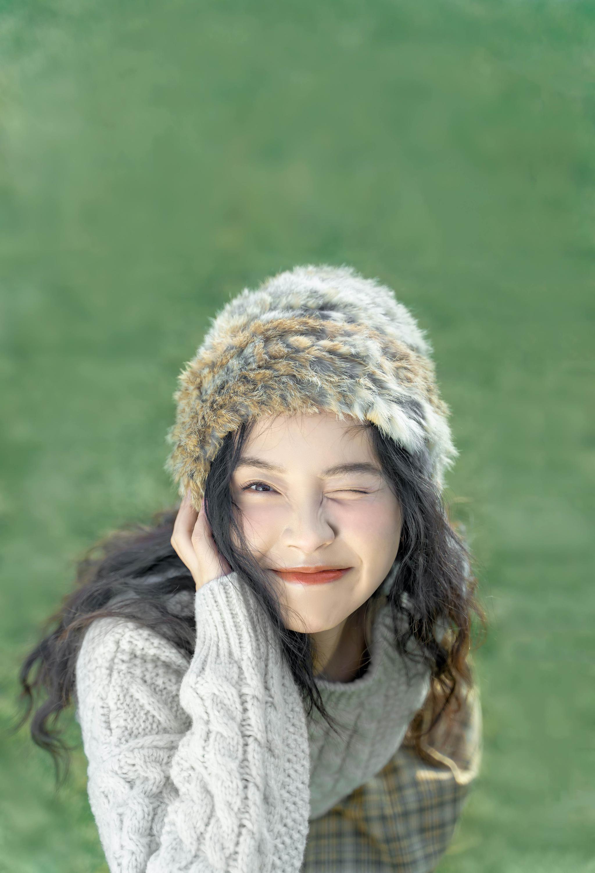 陈芋米冬日唯美大片清新俏皮绽放浪漫风姿