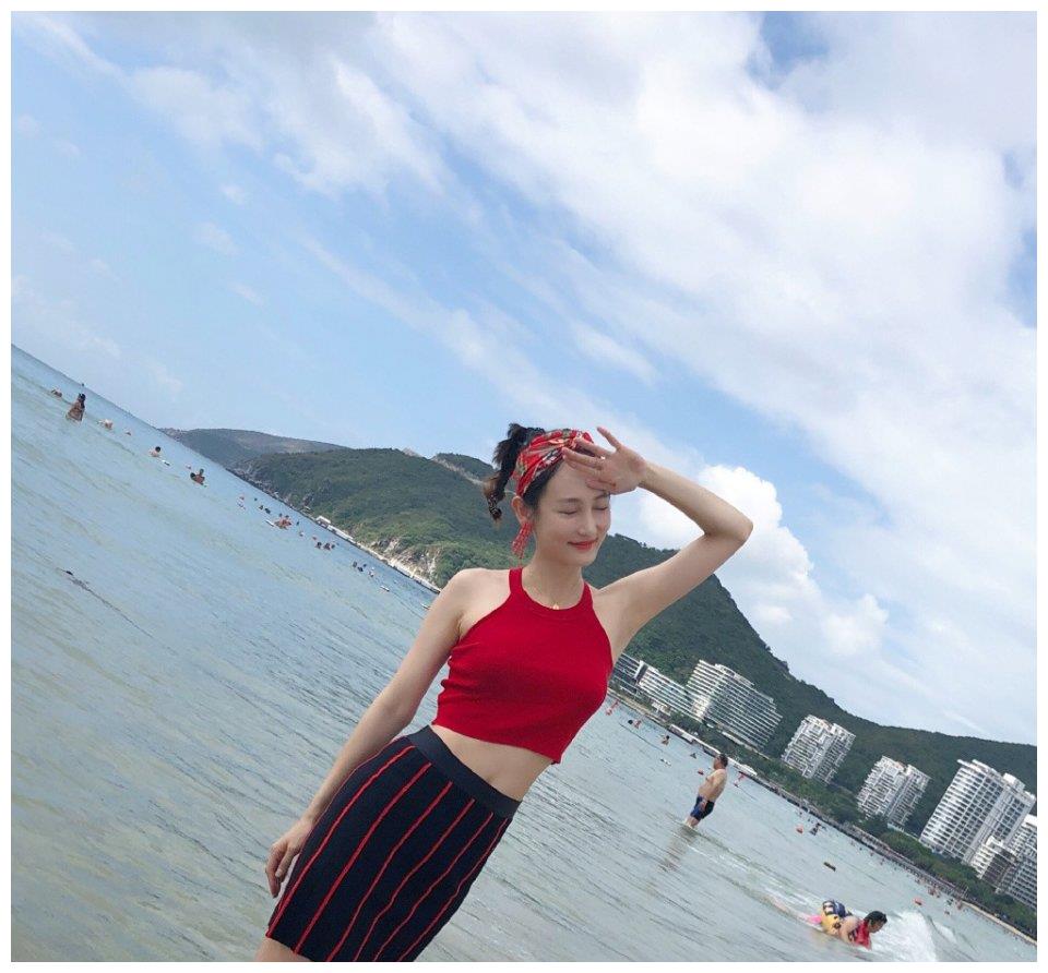 写真集被曝光,王皓娇妻堪称最美媳妇,让网友坐立不安,为之心动|闫博雅