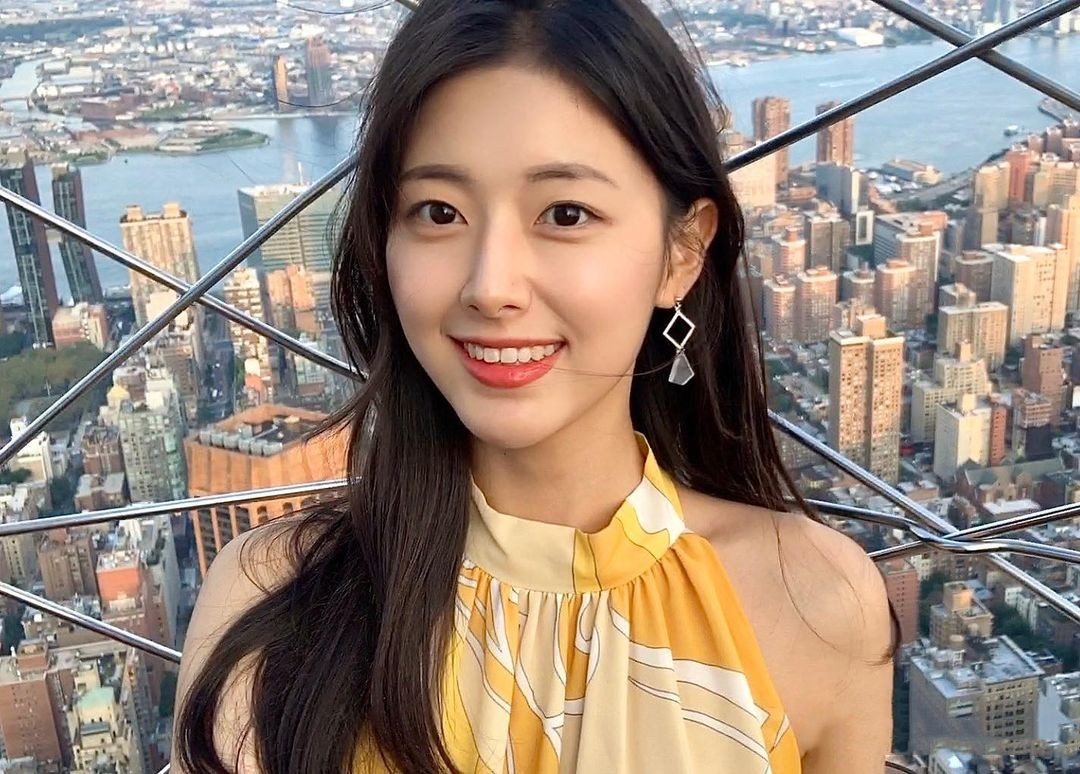 韩国首位素人烧酒代言人李书贤,自然甜美惹人爱_高清图集_新浪网