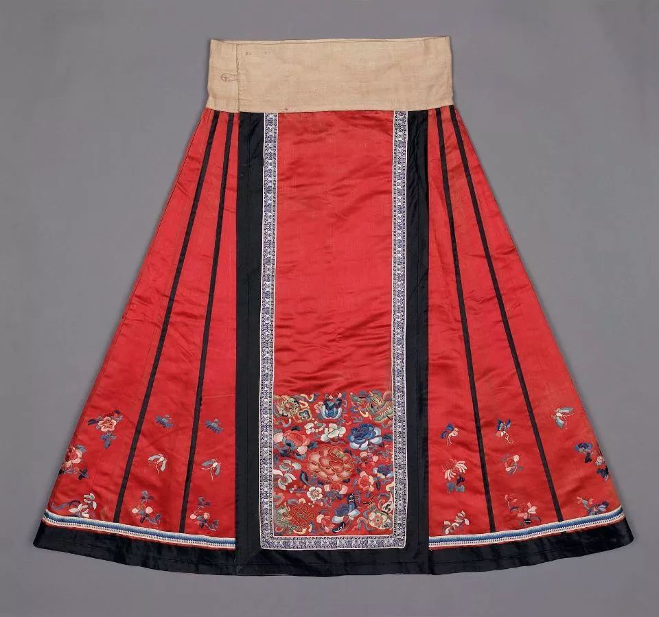 中华传统服饰图鉴—五彩斑斓马面裙