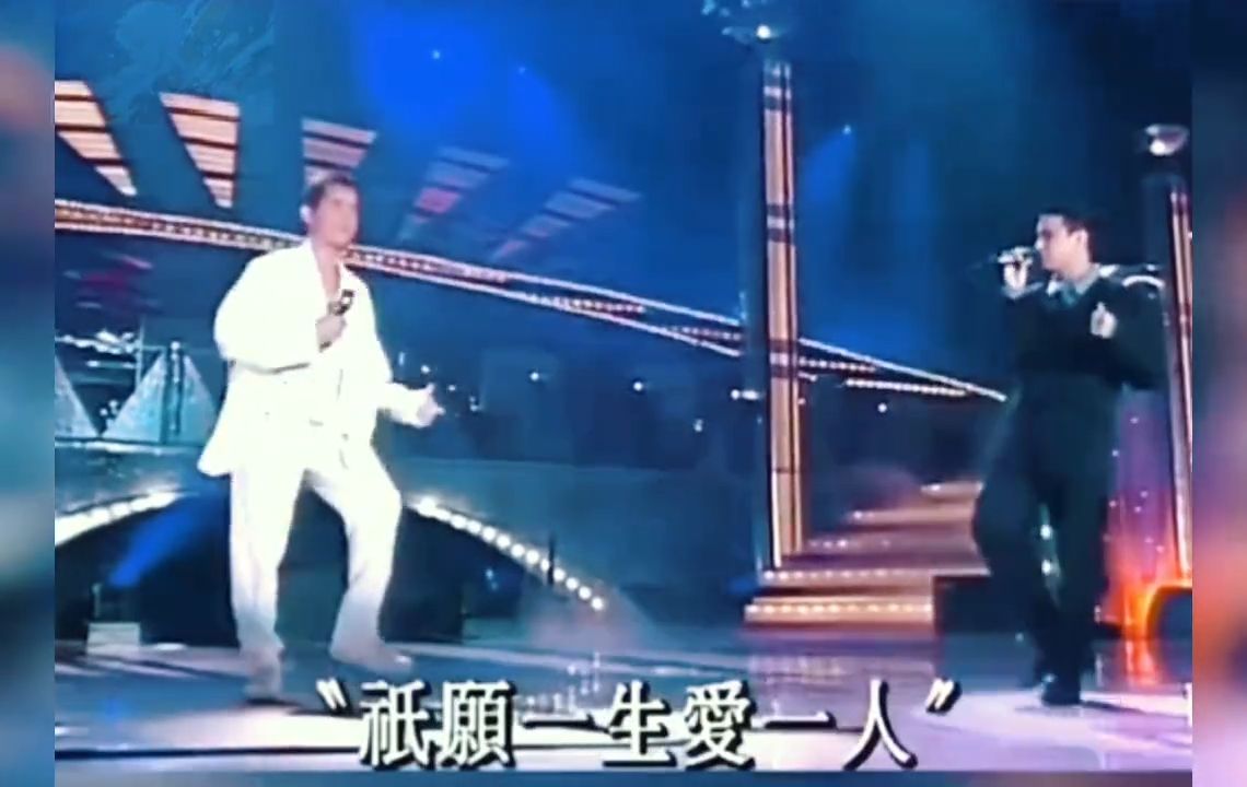 歌神在谭校长面前，只能做个乖学生，无论声线还是台风完全被碾压