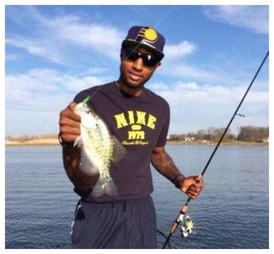 不抱怨!保罗乔治:在迪士尼园区可以钓鱼太开心!快船已开始合练