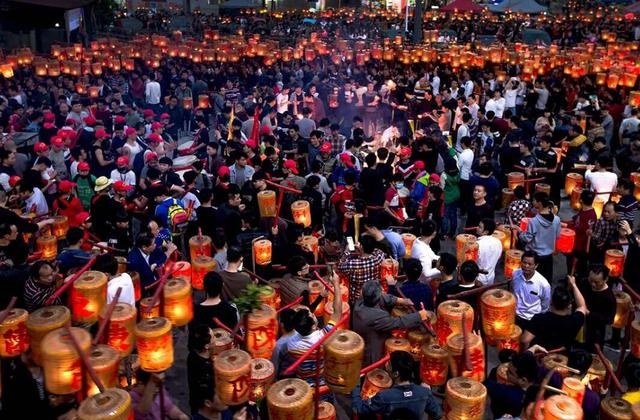 中国的“全国人口第一村”,20多万人几乎一个姓,已有700年历史休闲区蓝鸢梦想 - Www.slyday.coM 中国的“全国人口第一村”,20多万人几乎一个姓,已有700年历史休闲区蓝鸢梦想 - Www.slyday.coM