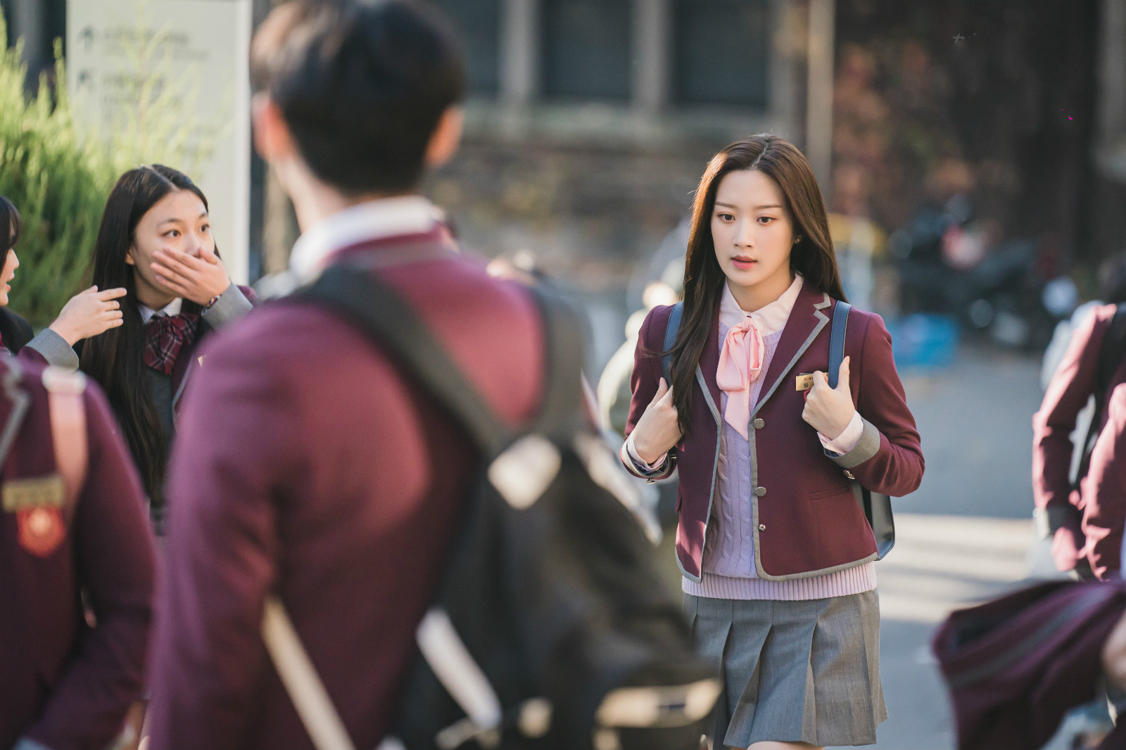 女神降临首播宣扬化妆文化却暴露了韩国女模的真实颜值