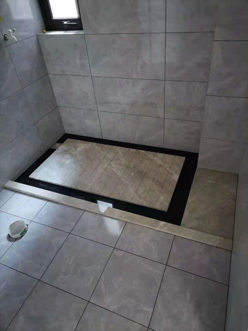 淋浴区选择石材铺贴效果还是不错的