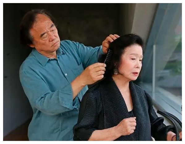 韩国影后因阿兹海默症被家人遗弃？韩国网友请愿：救救她吧休闲区蓝鸢梦想 - Www.slyday.coM