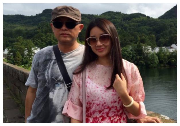 39岁成为当红主持人,如今49岁却无人问津,孟非到底经历了什么?