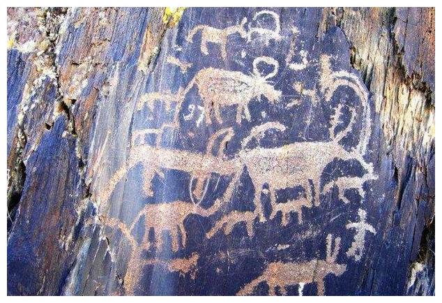 昆仑山一万年岩画,上面有幅"飞机图案",真可能存在史前文明?