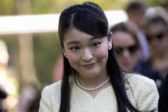 她是日本王室长公主放弃身份下嫁平民比17岁的爱子都娇嫩