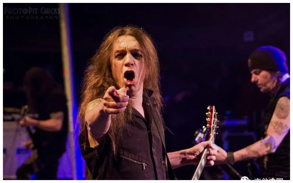 【大师课堂】skid row 穷街乐队吉他手教你演奏经典曲目__财经头条