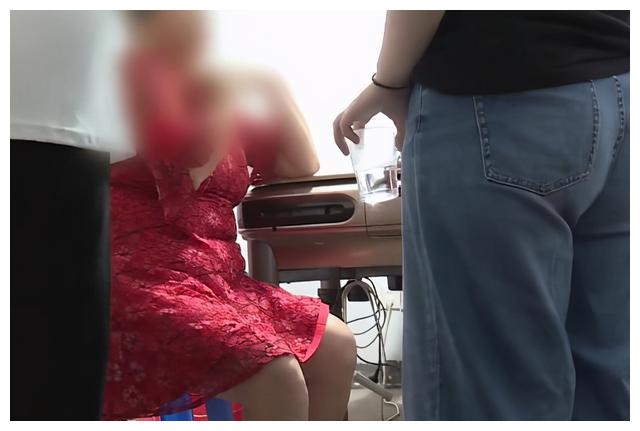 男子称妻子3年不回家，顺走了80万财产，邻居：不孝顺，作风不正休闲区蓝鸢梦想 - Www.slyday.coM