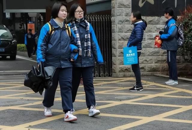 找工作时才明白，“民办本科”和公办专科的差距，幸好当初选对了休闲区蓝鸢梦想 - Www.slyday.coM