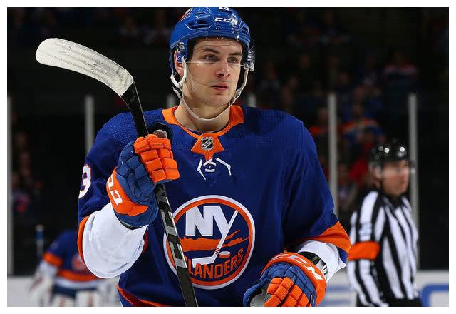 31队奖项之纽约岛人:巴扎尔最佳无悬念 真核竟是西齐卡斯?