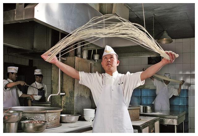 兰州拉面风光不再吐槽声为何越来越多兰州网友吐露真相