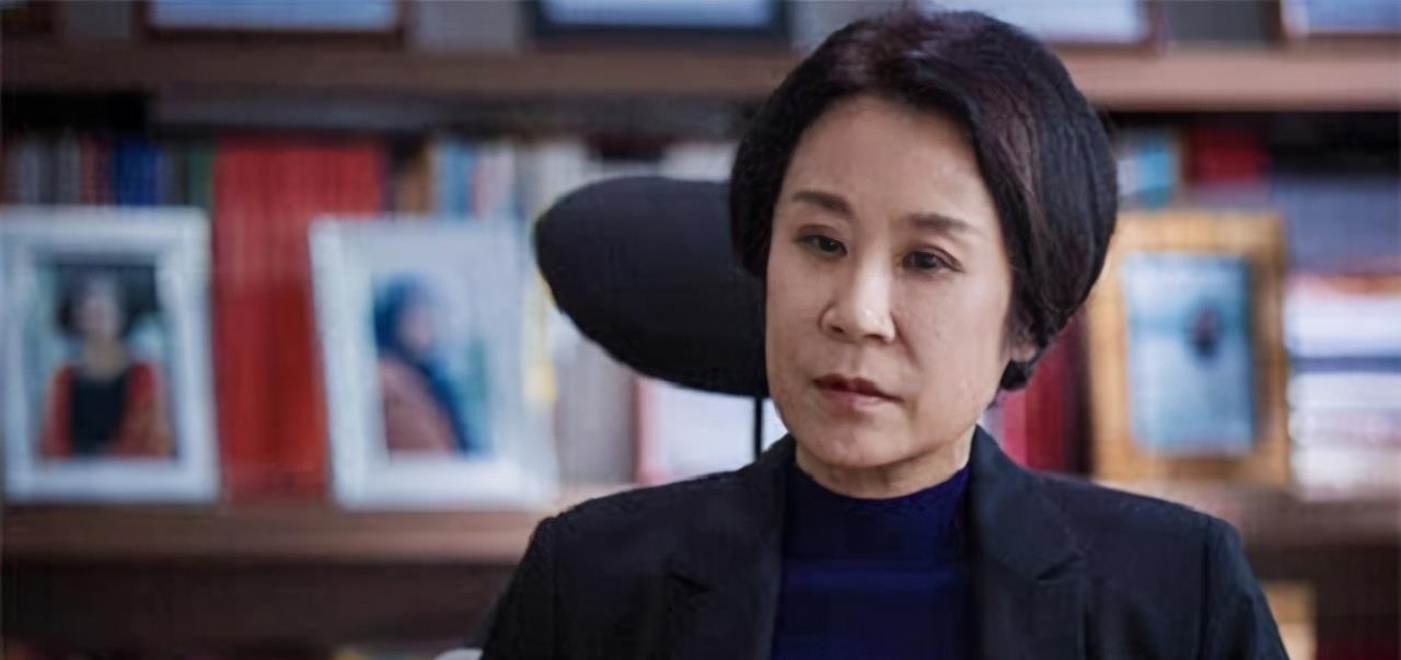 苏小明事业当红选择去留学嫁给法国厨师48岁转型当演员