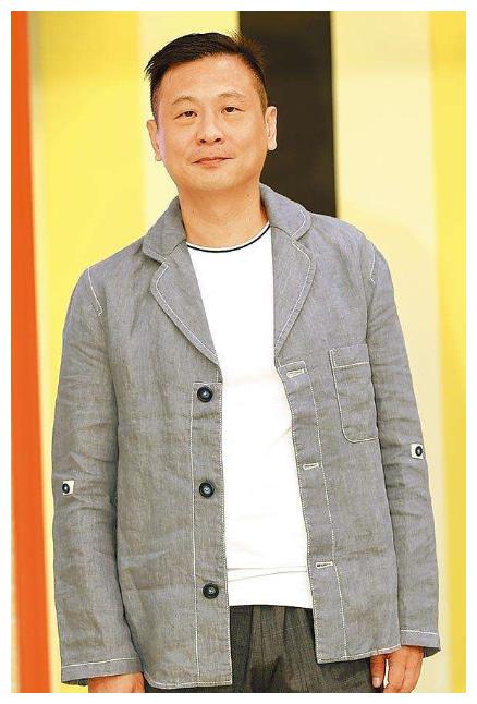 对于这样一个低调朴实却是隐形富豪的演员张世,你怎么看?