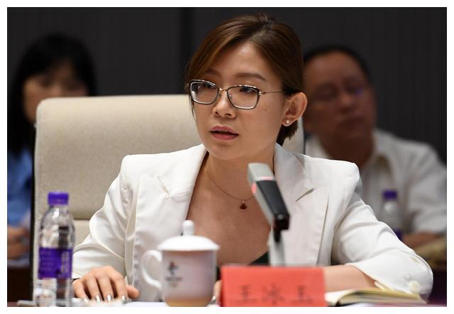 一片冰心在玉壶 王冰玉的人生"下一投"|王冰玉|冰壶|玉壶_新浪新闻