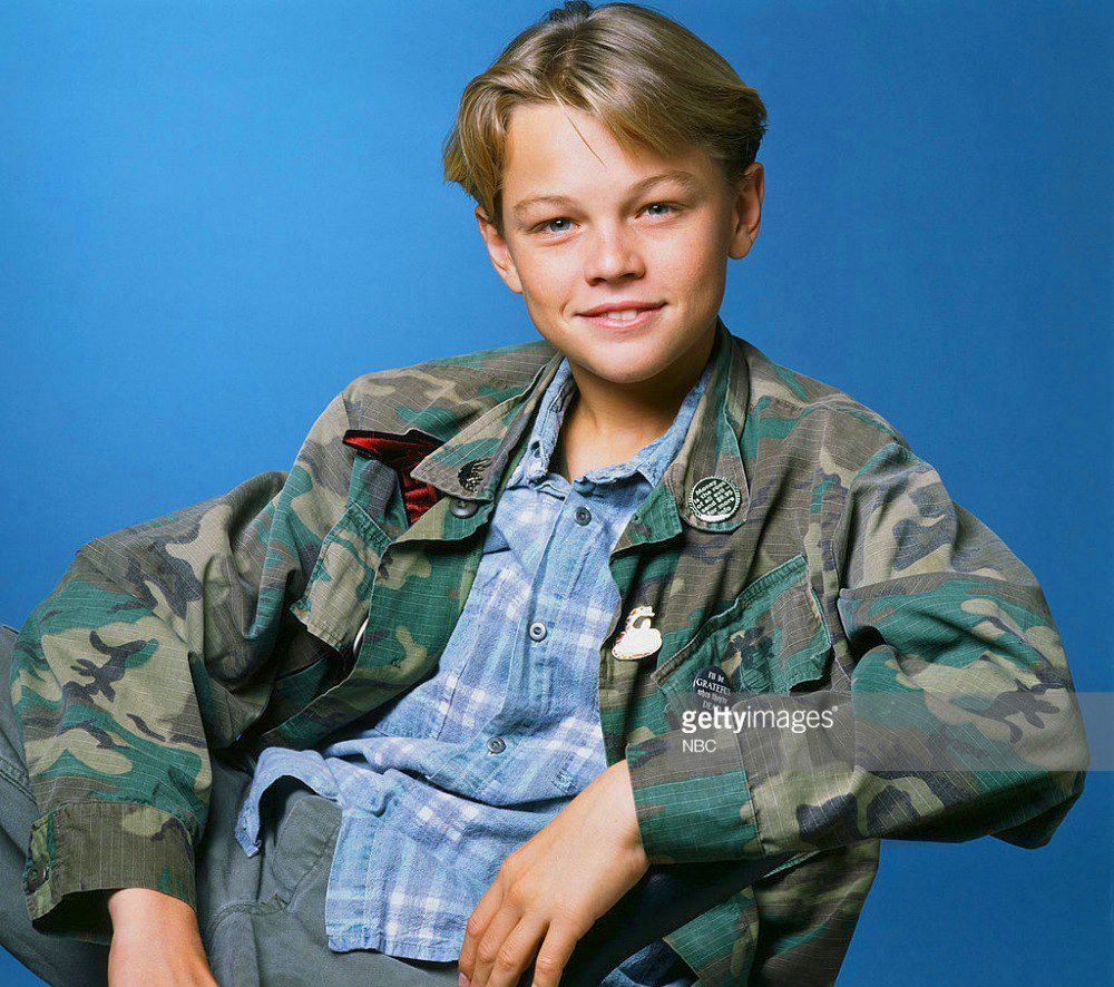 明星童年老照片:梦露,卡戴珊,霉霉,寡姐,小李子,皮特,科比_高清图集