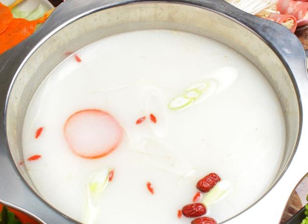 火锅店老板这样的清汤是假骨汤香也不要点点的都是傻瓜