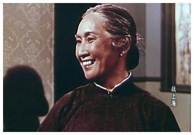 1995年,胡朋被广播电影电视部评为1905—1995"中华影星".