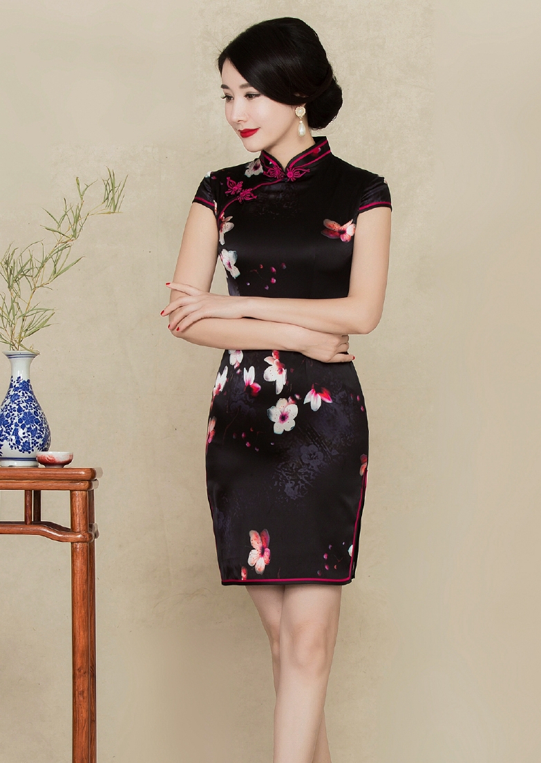 深色短款真丝旗袍裙端庄又时尚穿出饱满好身材